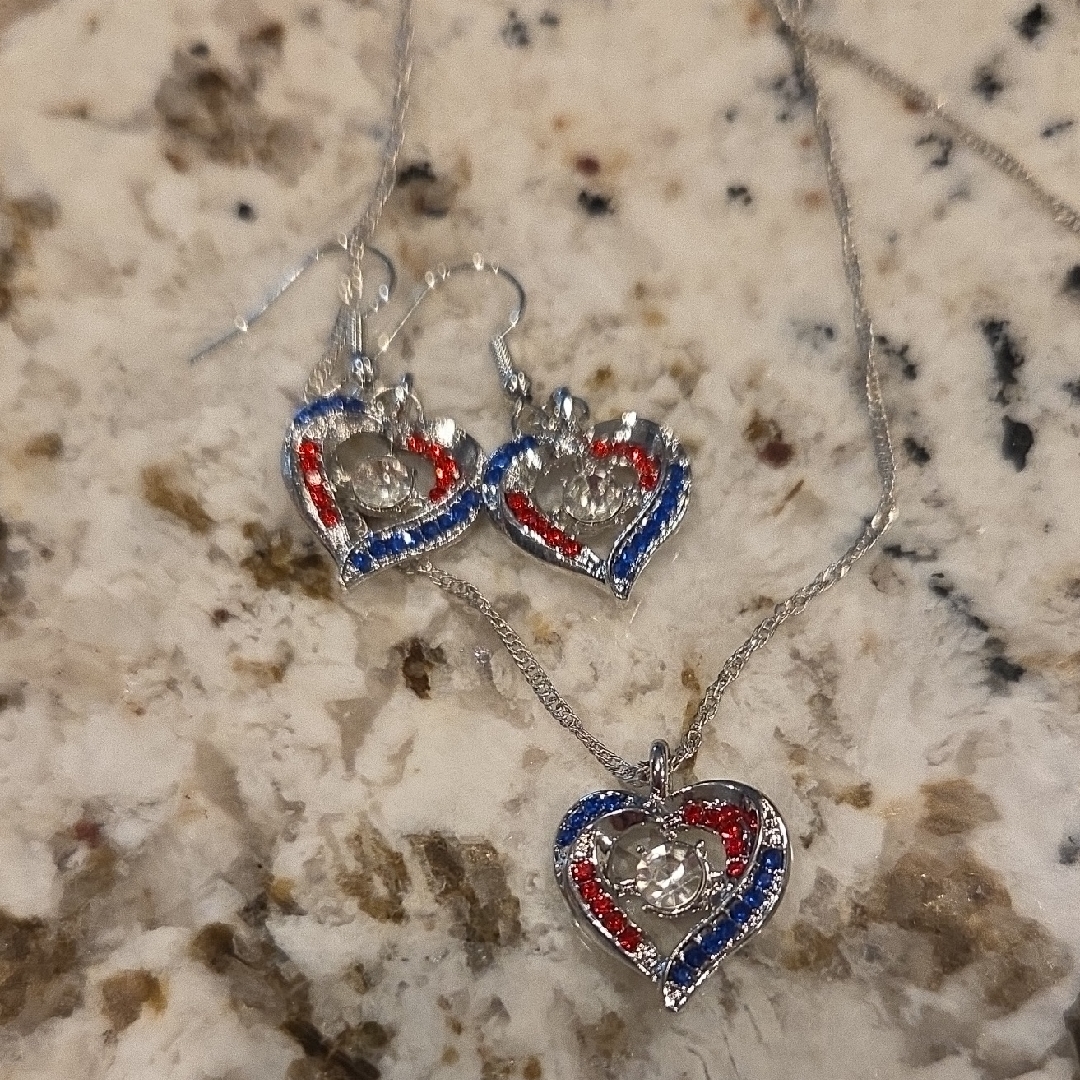 Silver Heart Jewelry Set With Red And Blue Accents 18$